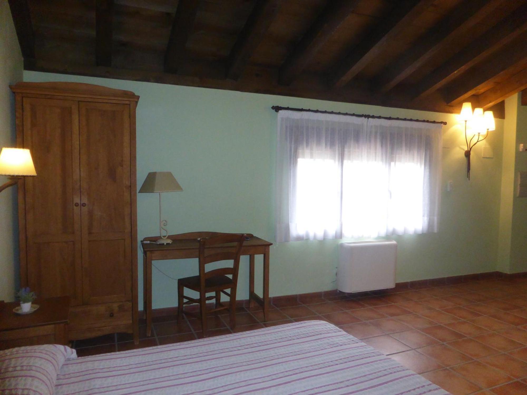 Las Ollerias Deza Room photo
