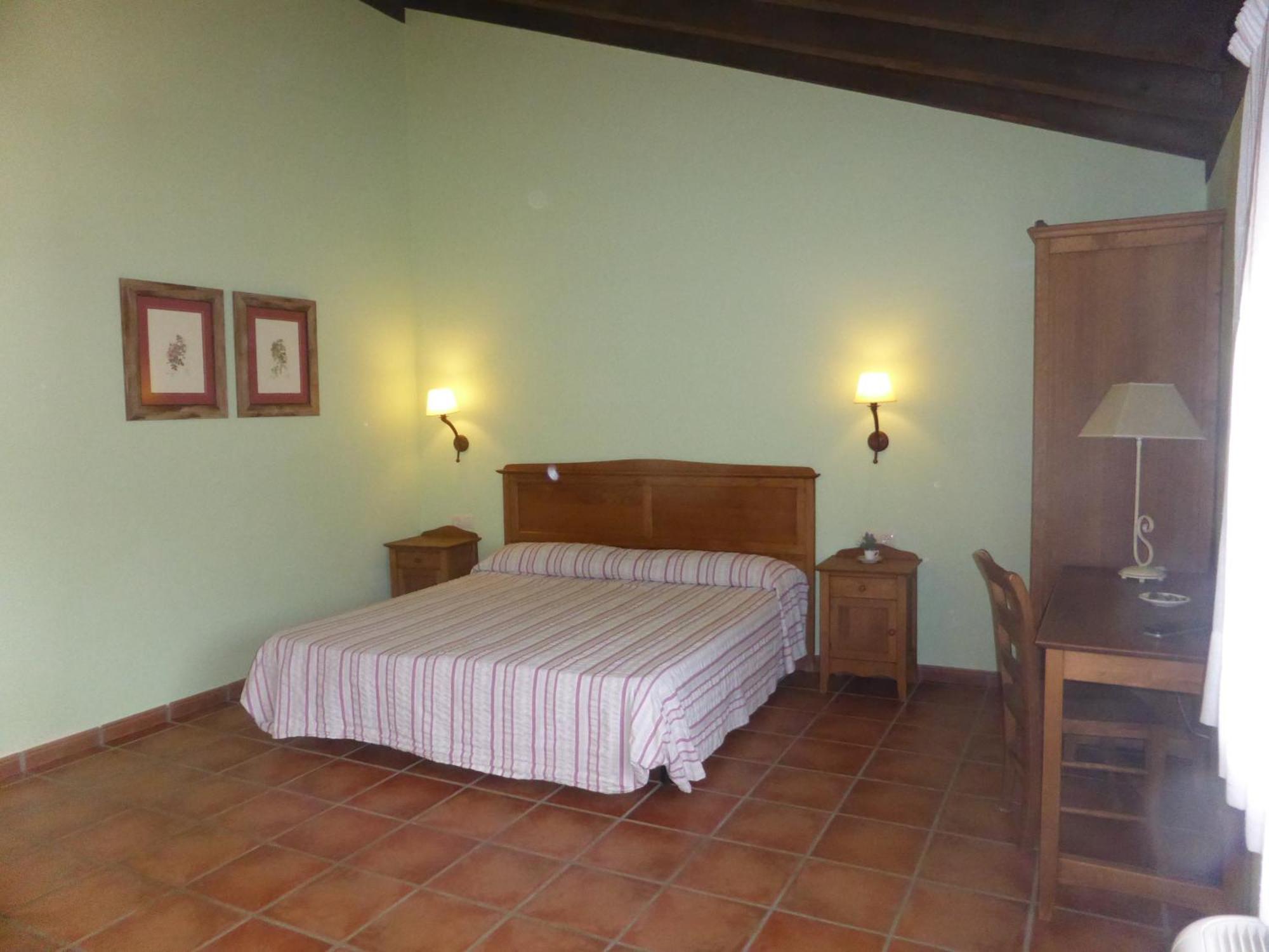 Las Ollerias Deza Room photo