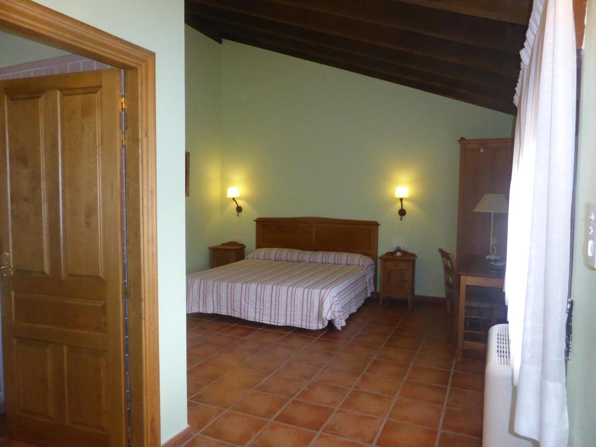 Las Ollerias Deza Room photo