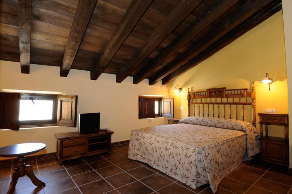 Las Ollerias Deza Room photo