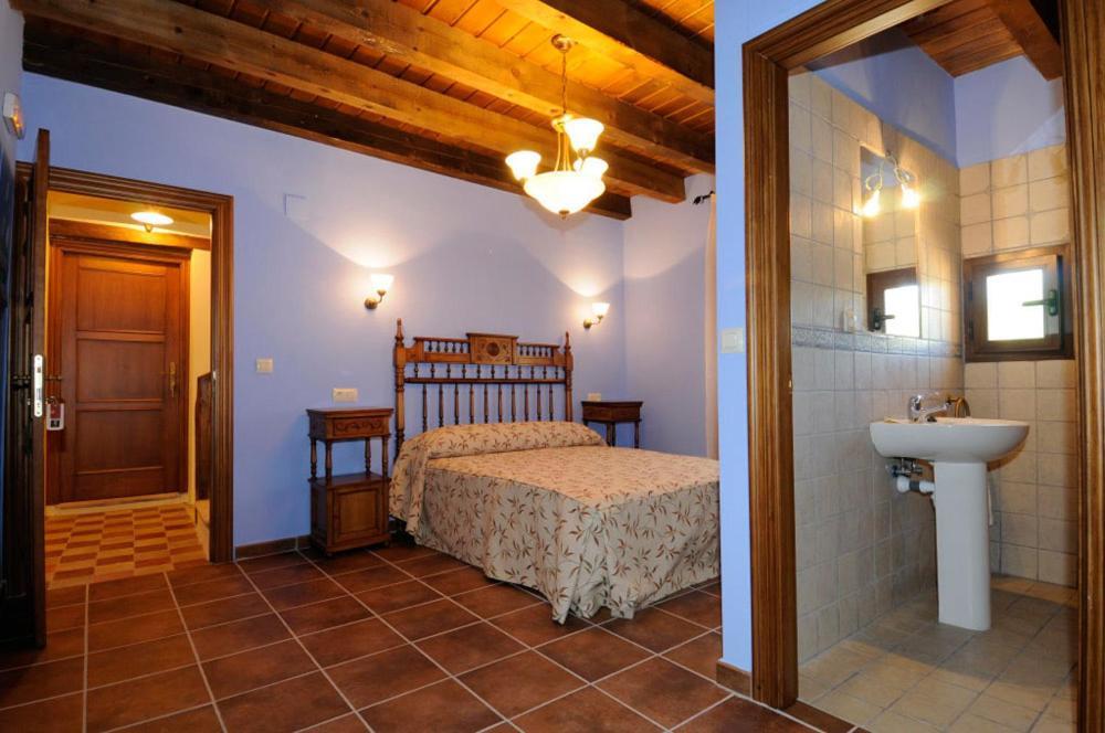 Las Ollerias Deza Room photo